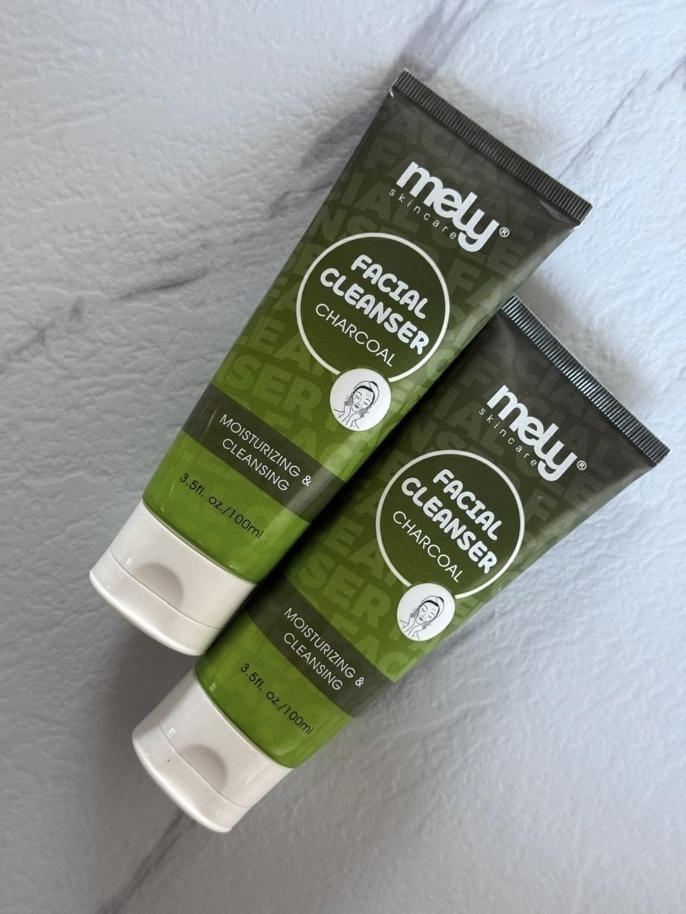 Limpiador facial Charcoal con extracto de Carbón mely